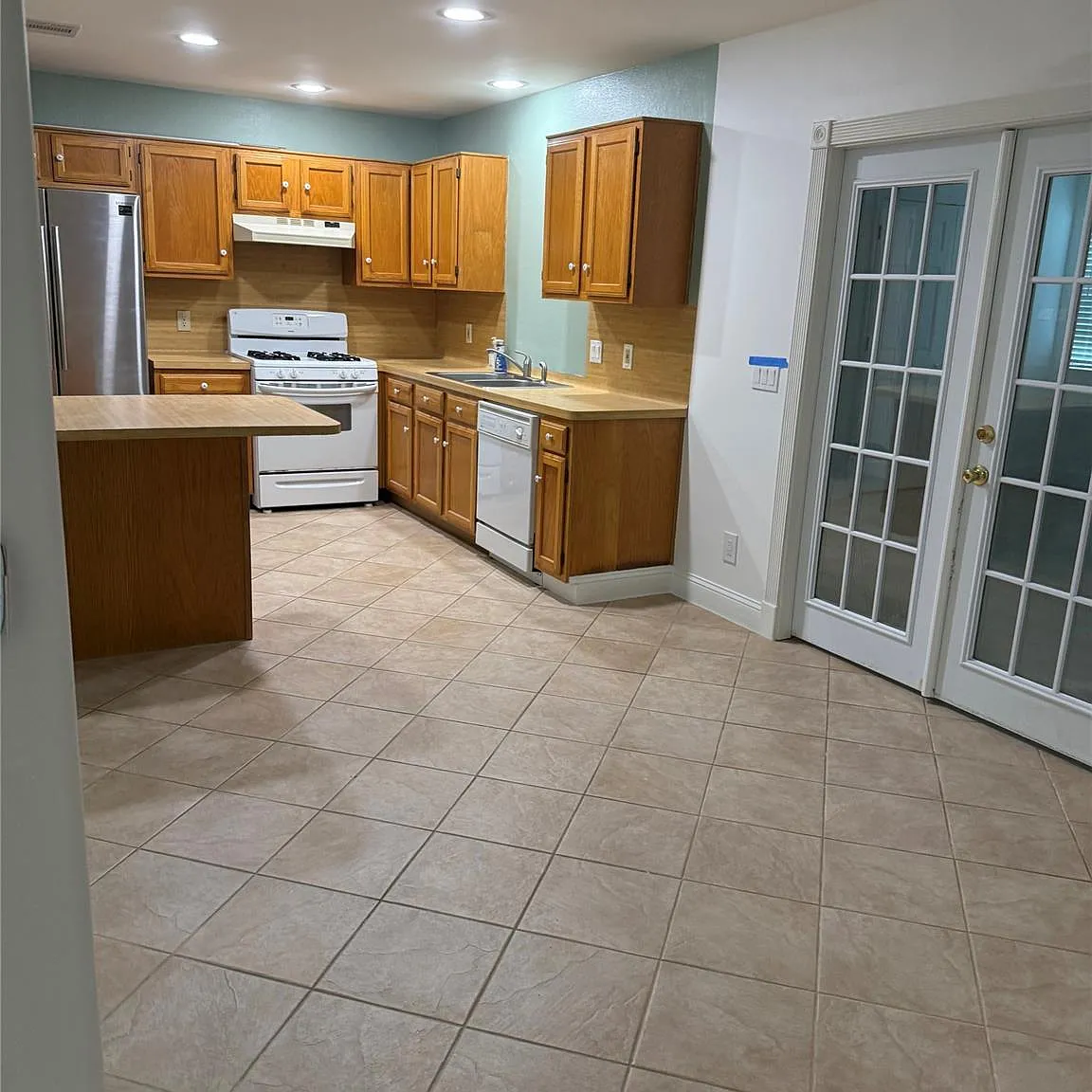 3 bed, 1538 sqft, $2,150 — Photo 4