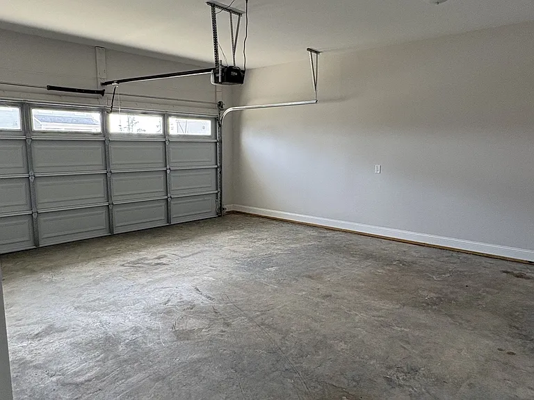 551 Stadium Dr — Photo 12