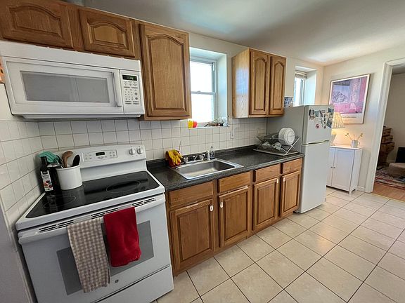 4th image of 1313 S 6th St Floor 3