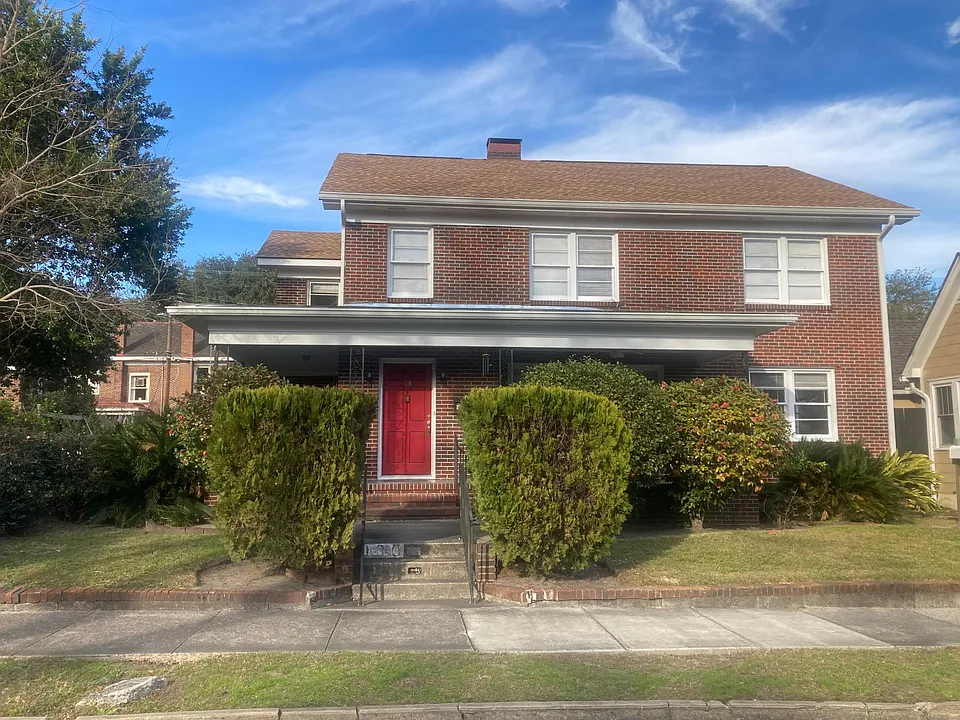 130 E 48th St