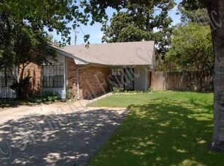 631 W Ridge Dr, College Station, TX 77845