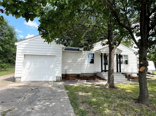 1424 S Penn Ave, Bartlesville, OK 74003