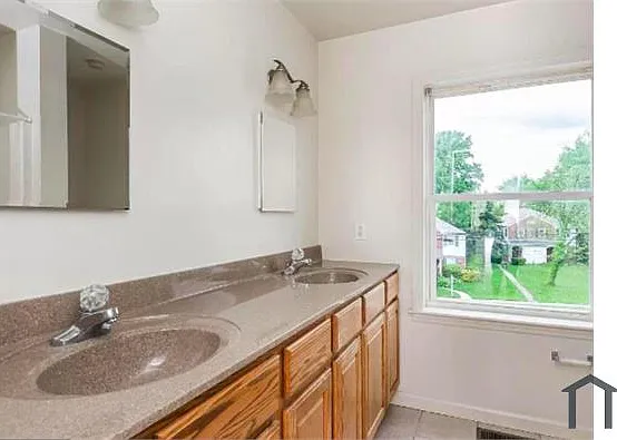 5237 Crowson Ave #7 — Photo 12