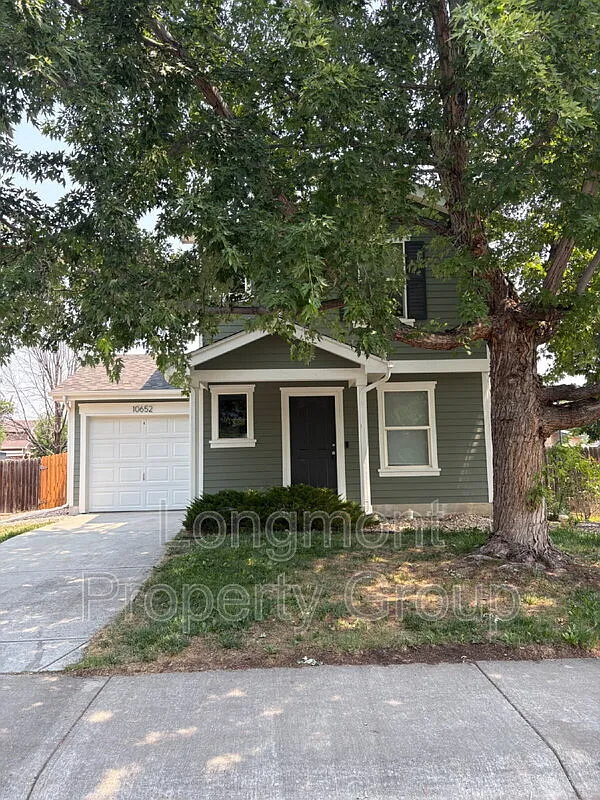 2 bed, 1.0 bath, 1022 sqft, $2,200 — Photo 1