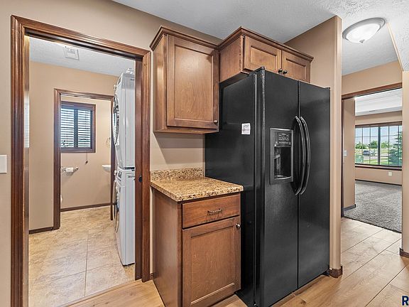 5th image of 3011 E Buckingham St