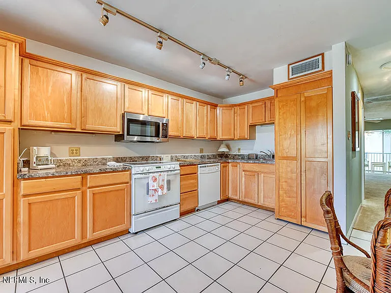 2321 Costa Verde Blvd #201 — Photo 11