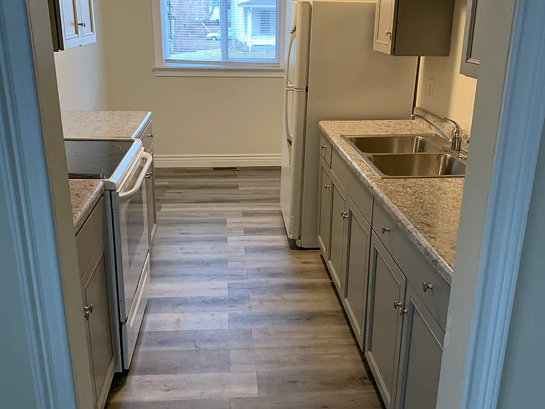 1022 Pine St — Photo 2