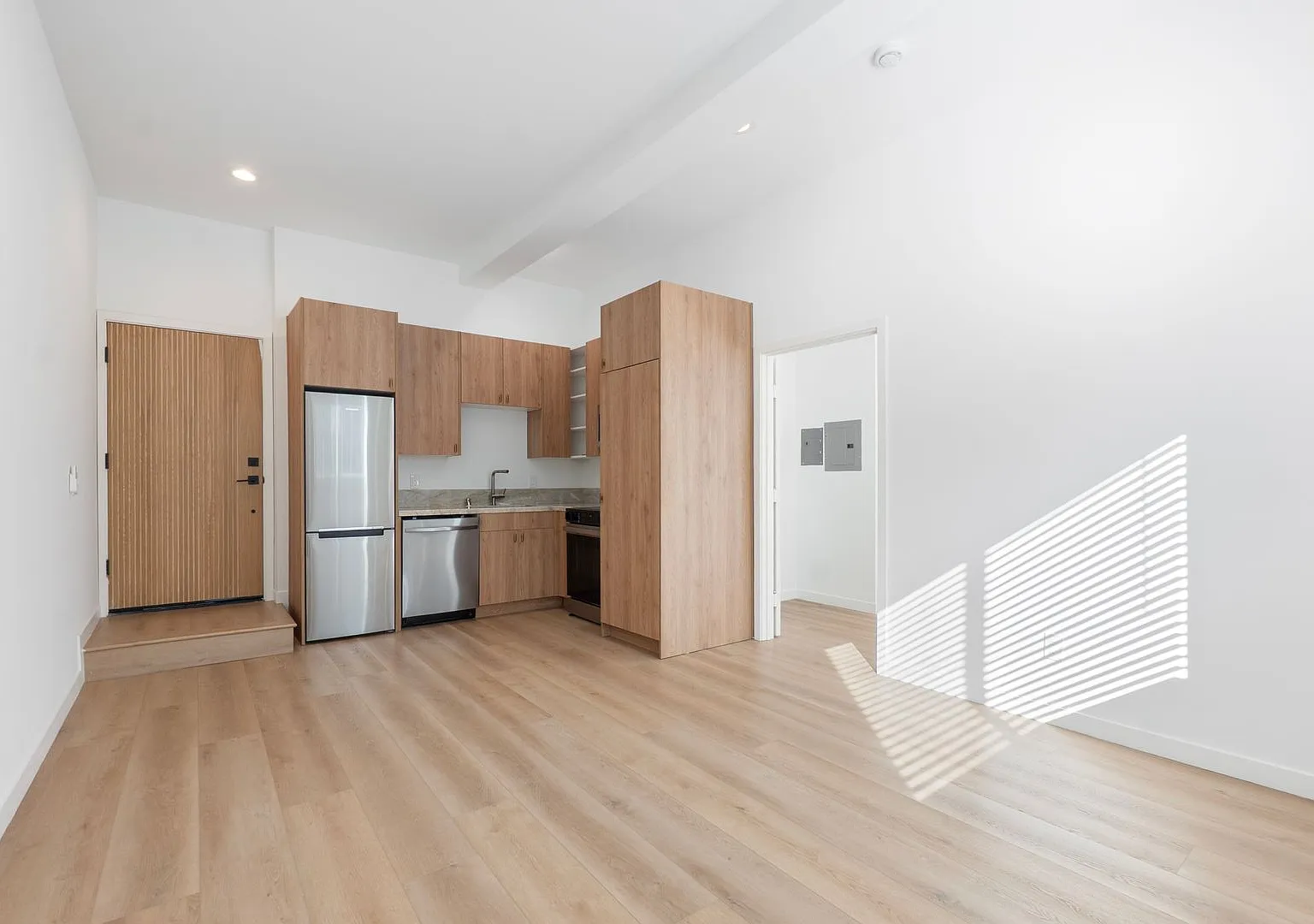 1105 N. Coast Highway | Sand Castle Apartments — Photo 3