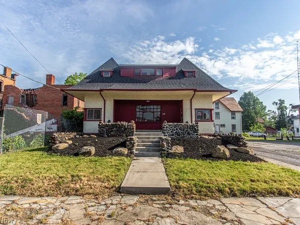 135 Porter St NE, Warren, OH 44483