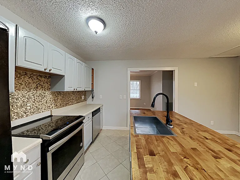 62 Woodland Rd SW — Photo 6