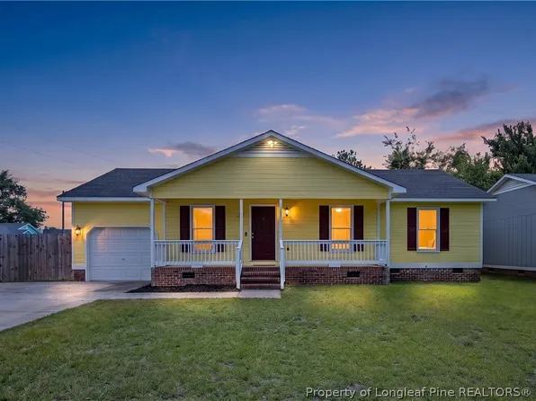 1407 Farwell Dr, Fayetteville, NC 28304