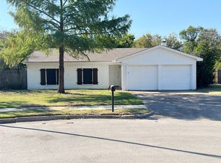 1001 E Georgian Rd, Fort Worth, TX 76179