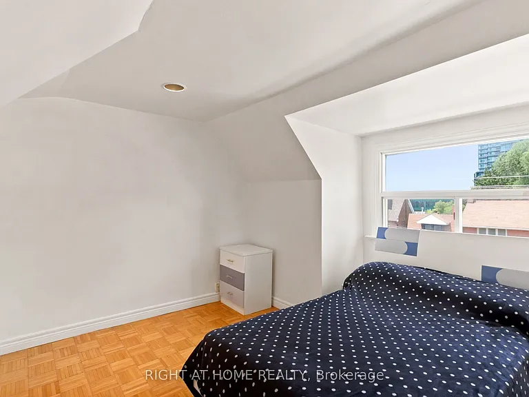 77 Lappin Ave #MAIN UPPER — Photo 29