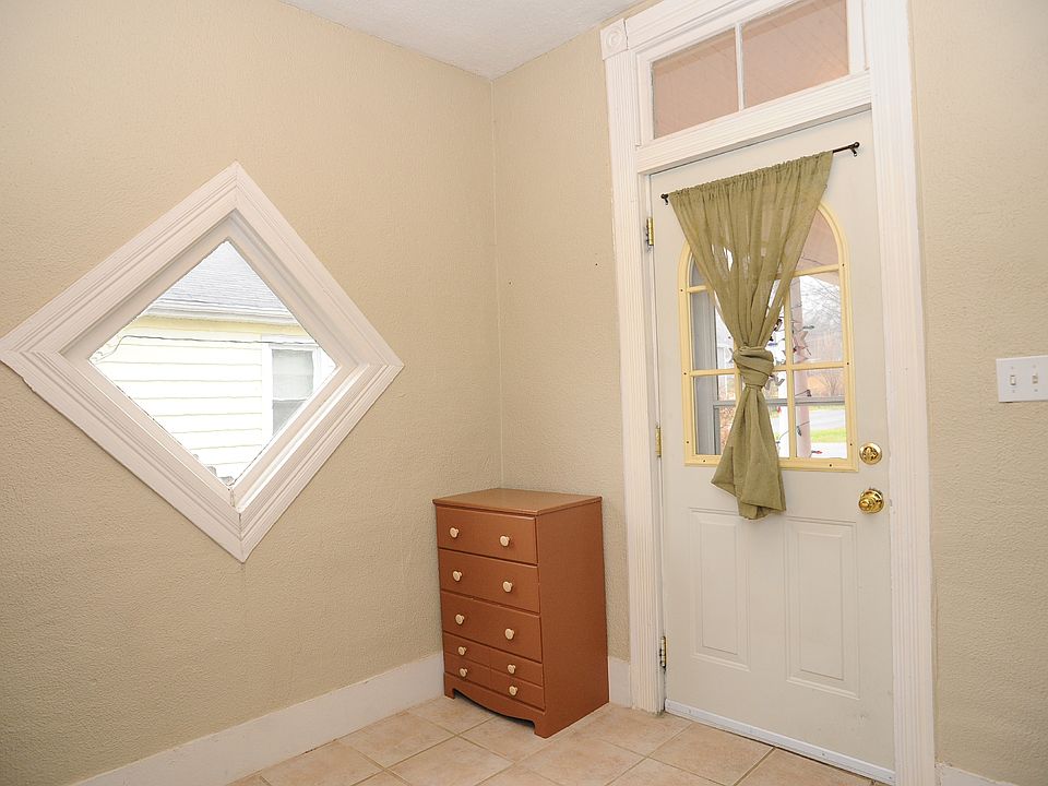 1st image of 719 Central Ave