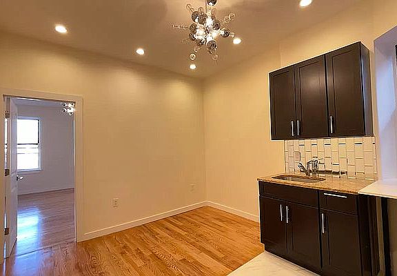 4th image of 641 Saint Marks Ave #3GG