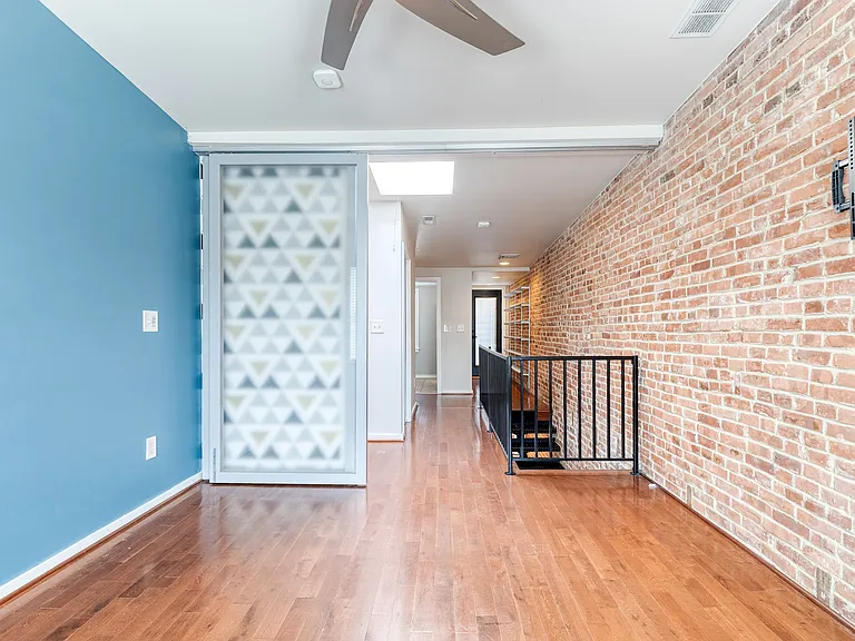 112 N Streeper St — Photo 13