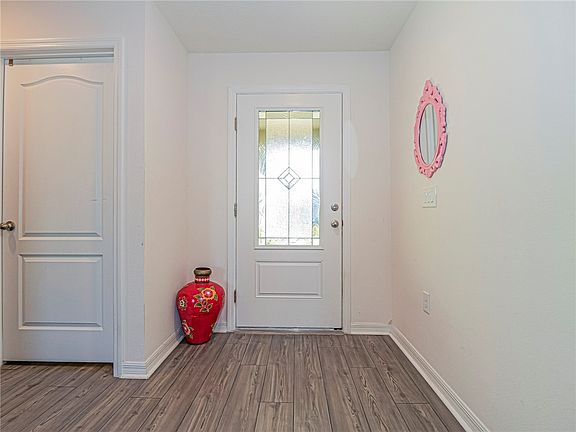 3rd image of 2906 Herder Ave SE