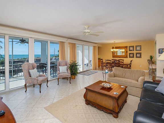 2nd image of 101 Gulfview Dr #209 & 30