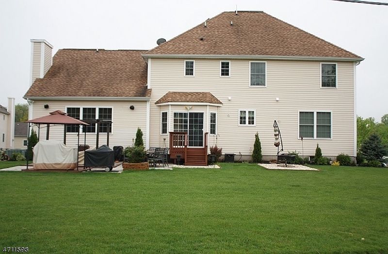 2nd image of 2 Colgate Ct