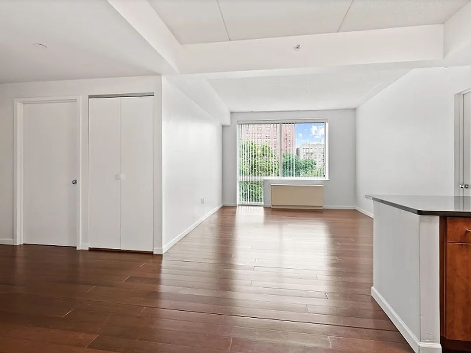 1st image of 68 Bradhurst Ave APT 8O