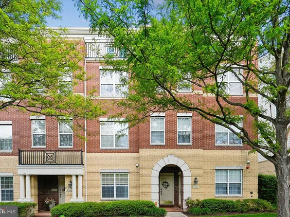 43610 Hampshire Crossing Sq #Ad-205, Leesburg, VA 20176