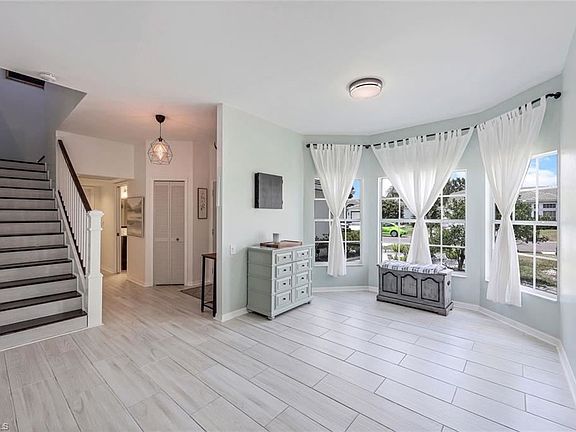 3rd image of 8148 Breton Cir