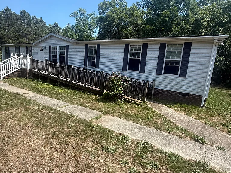 74 Old Virginia St — Photo 3
