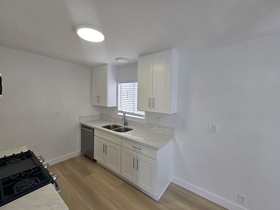 5th image of 16701 Sims Ln APT C