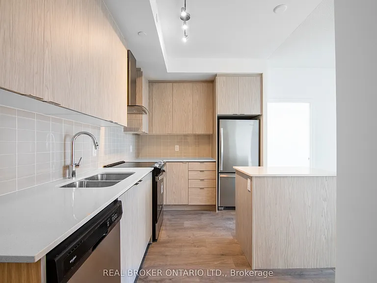 55 Duke St W #1101 — Photo 16