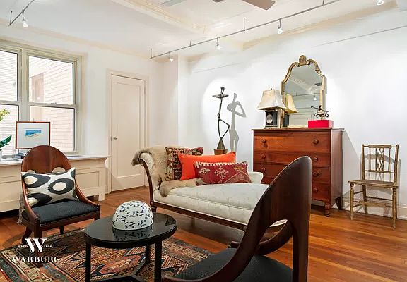 3rd image of 434 E 52nd St #3A