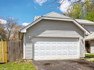 1118 Brunswick Ln, Aurora, IL 60504