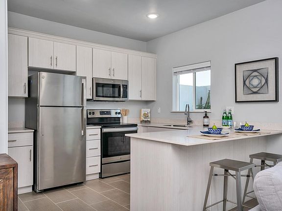 5th image of 15350 N 29th St #105