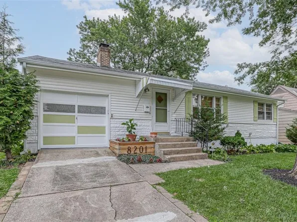 8201 Main St, Kansas City, MO 64114
