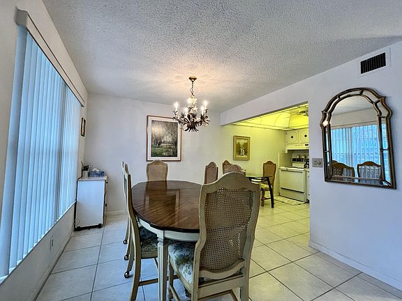 3rd image of 110 Wellington Cir #A-1100