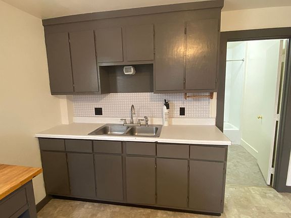 4th image of 2 Creighton St #2B