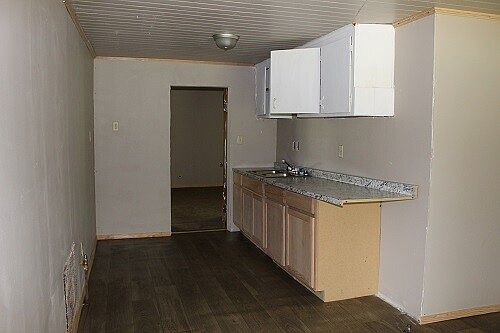4th image of 626 E 2nd St N