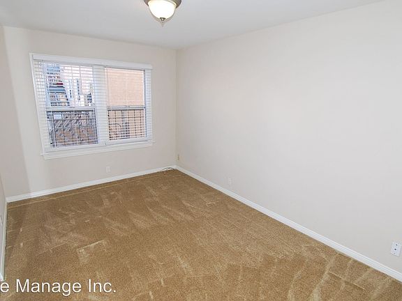 5th image of 245 Redondo Ave APT D