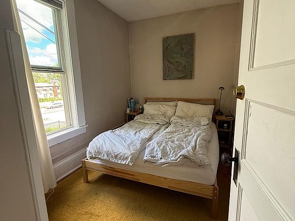 4th image of 3509 17th Ave S APT 4