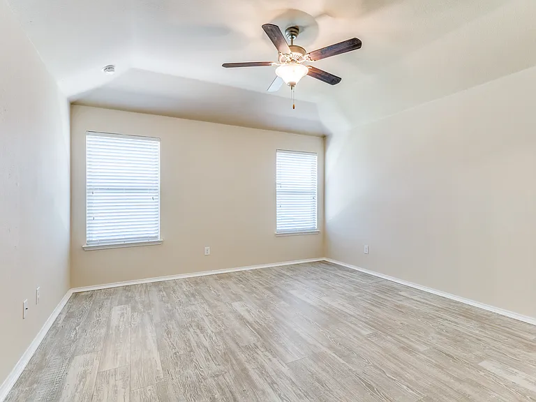520 Pollyann Trl — Photo 11