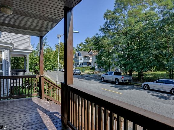 3rd image of 211 No Clinton St