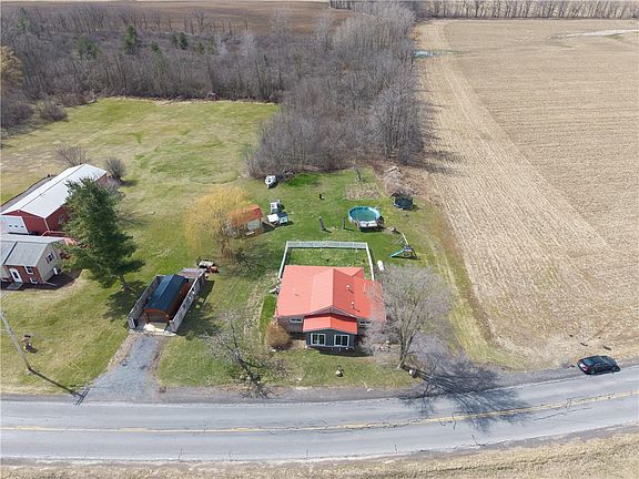 3rd image of 2200 Fort Hill Rd