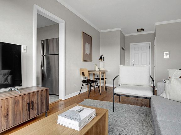 4th image of 2730 Hampton Pkwy #2762-2S