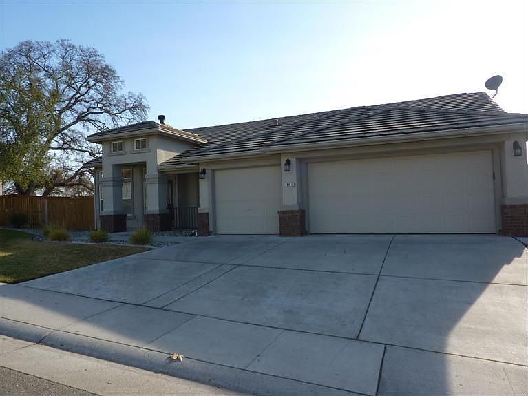 1st image of 15439 Abierto Dr
