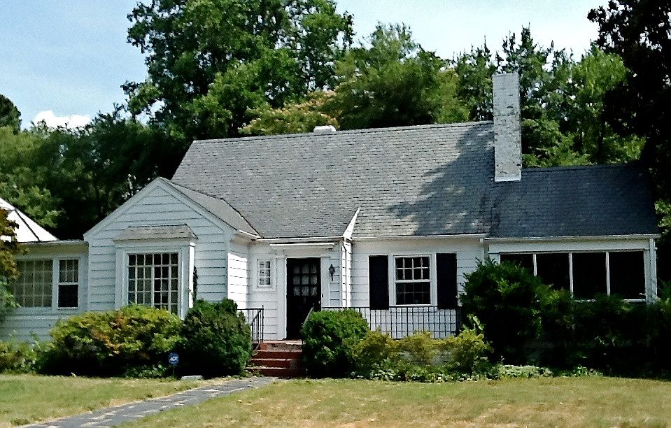 1st image of 7215 University Dr