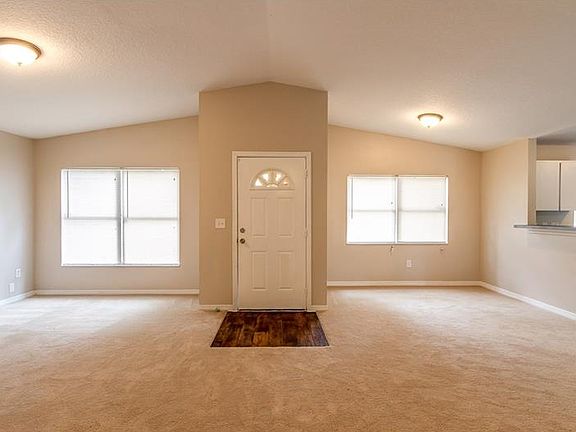 4th image of 4206 E Comanche Ave