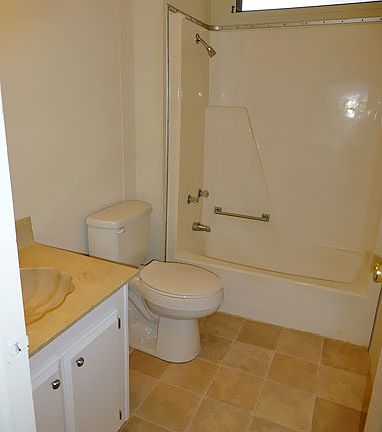 5th image of 388 Monterey Dr