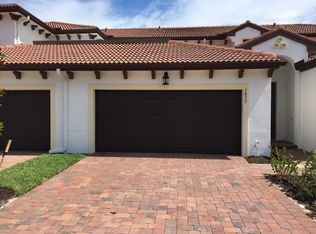 7822 Bristol Cir, Naples, FL 34120