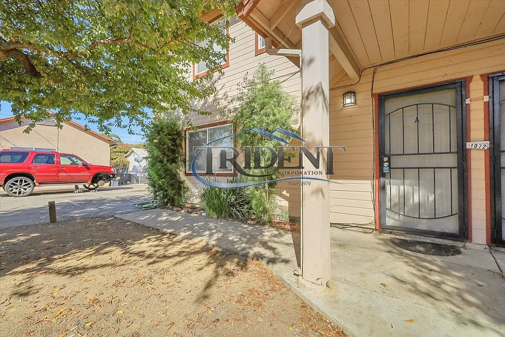 3 bed, 1.5 bath, $1,575 — Photo 3