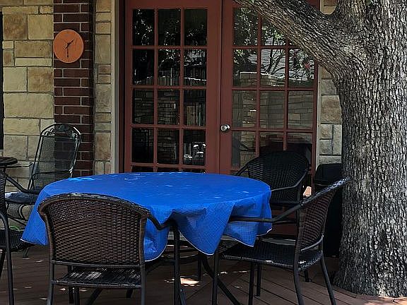 3rd image of 1304 Twisted Oaks Dr