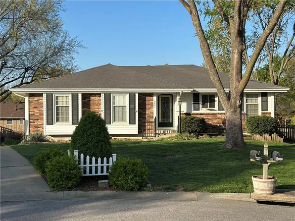 8001 E 163rd Ct, Belton, MO 64012